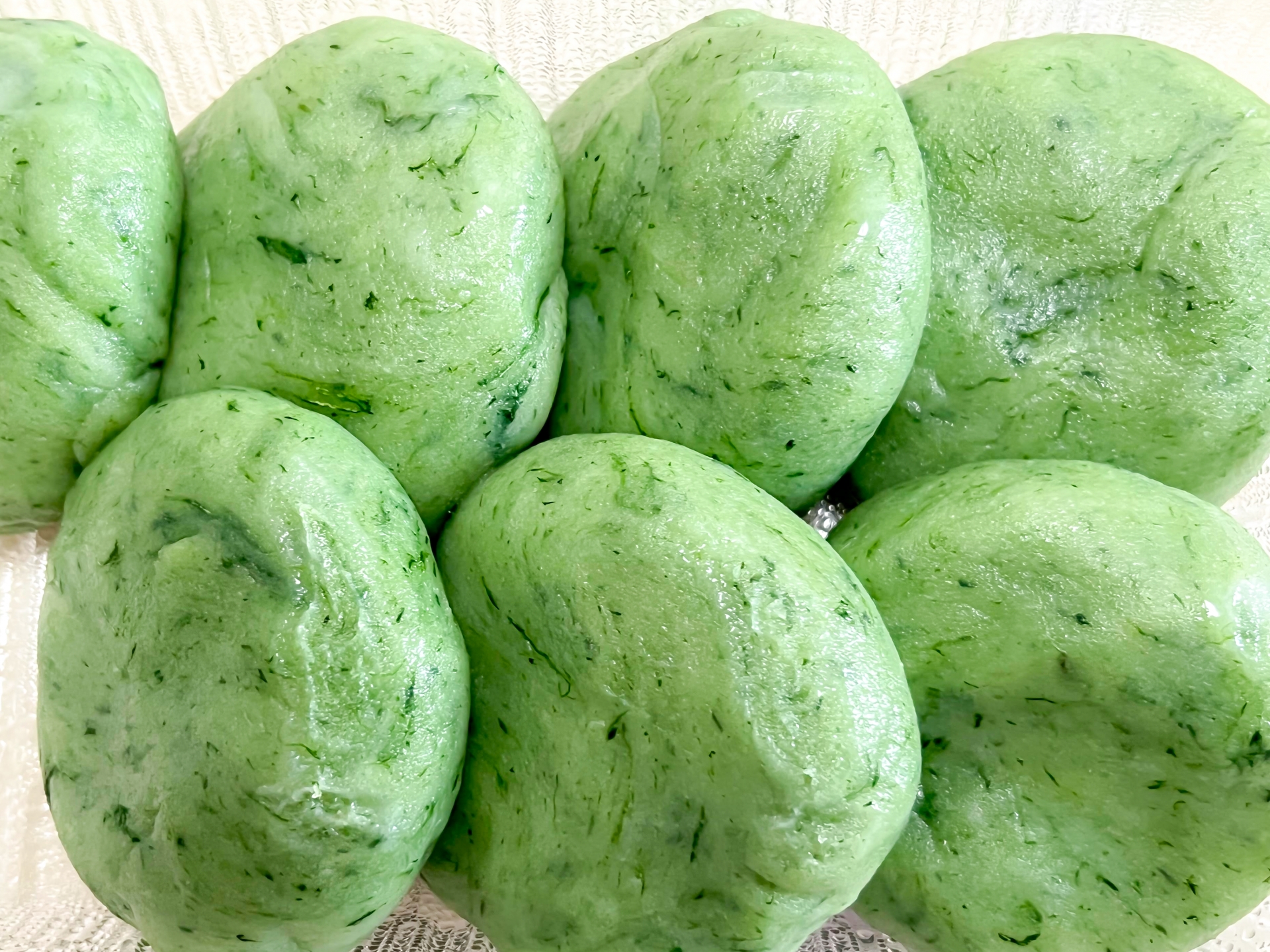 Nakatanidou: Witness the Famous High-Speed Mochi Pounding Performance in Nara