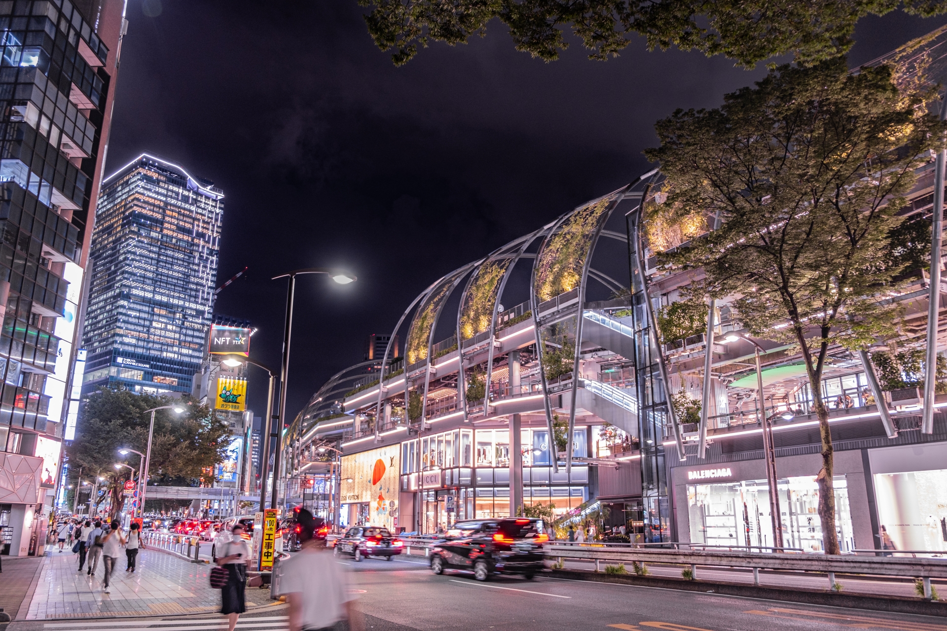 MIYASHITA PARK: Tokyo's Revolutionary 4-Story Sky Park Where Shopping Meets Urban Oasis