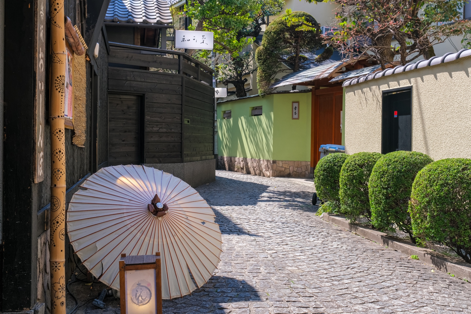 Kagurazaka: Tokyo's Hidden Gem Where Secret Cobblestone Alleys Meet World-Class Dining