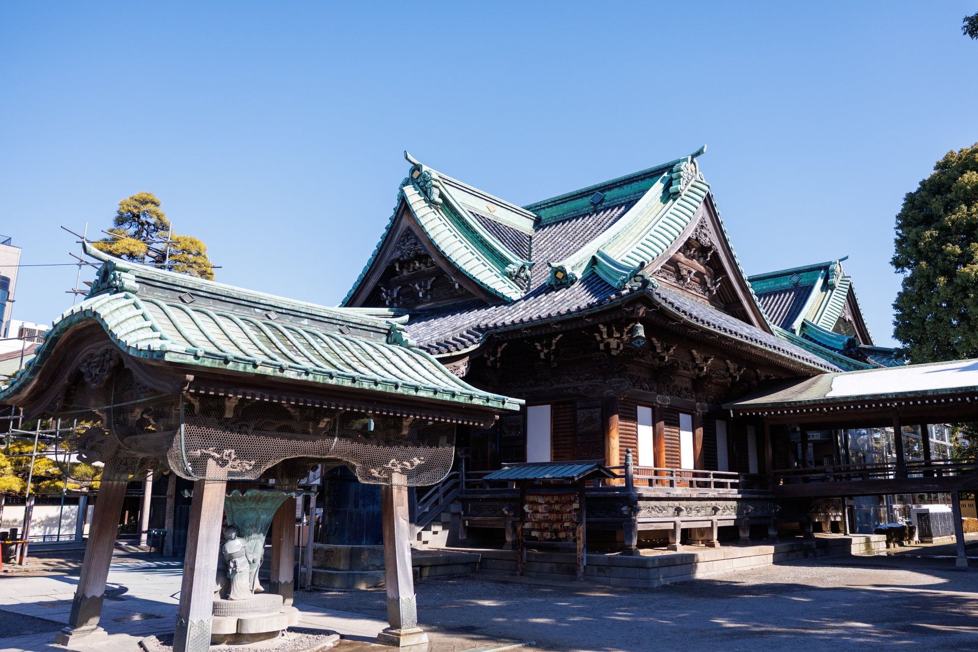 Shibamata Taishakuten: Where Tora-san's Beloved Downtown Tokyo Meets Sacred Art