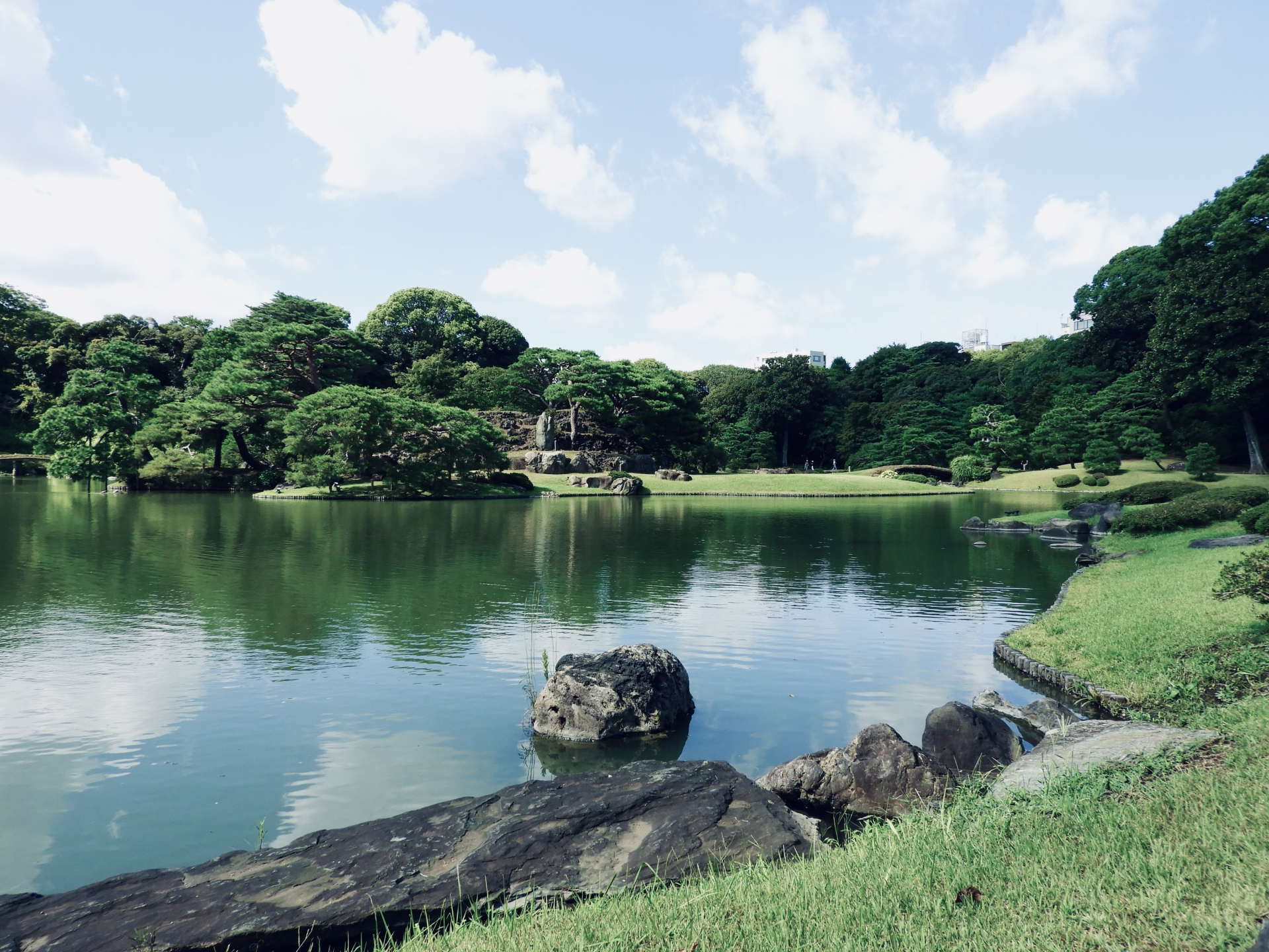 Koishikawa Korakuen Garden: A Secret Edo-Era Oasis in the Heart of Tokyo