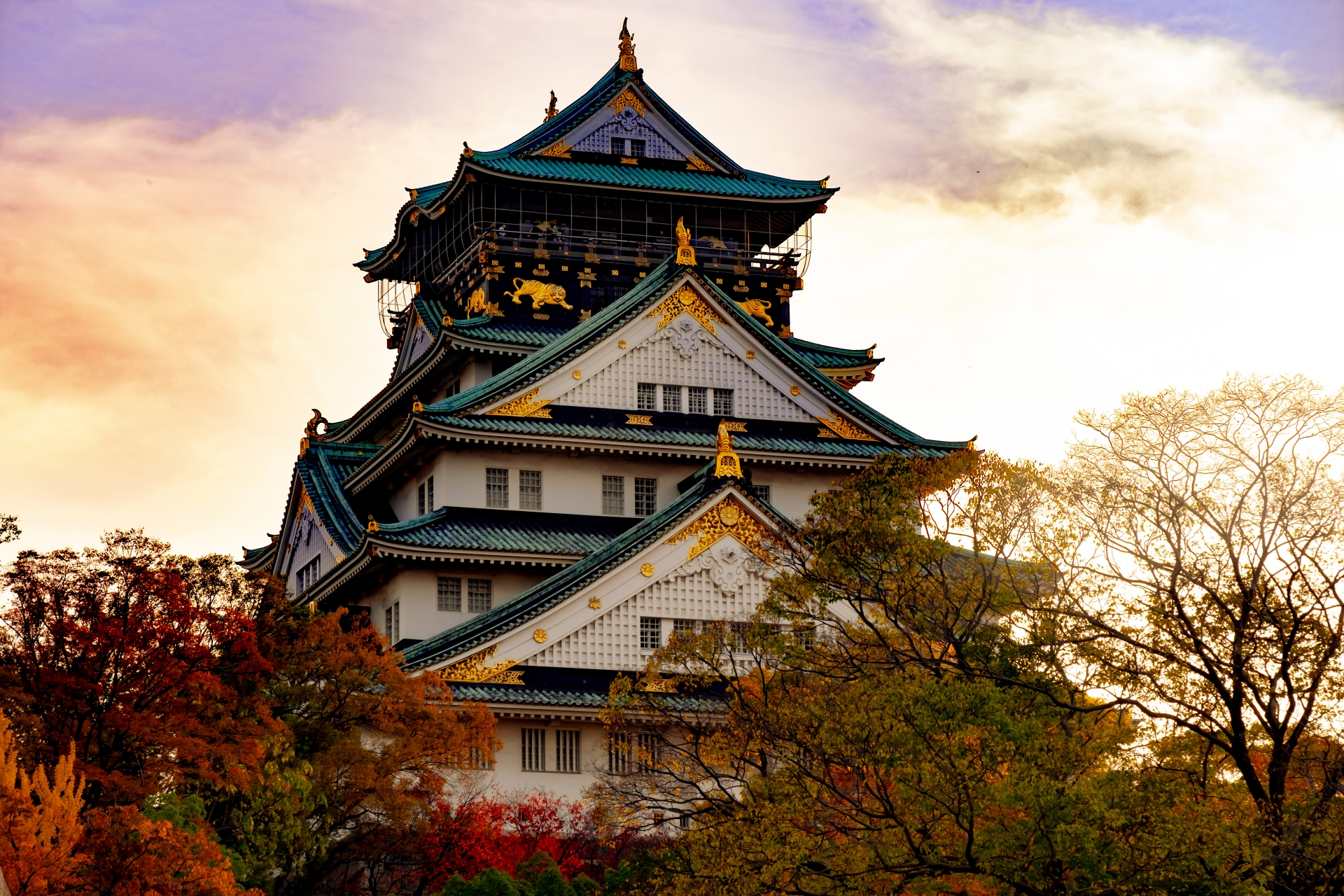 Osaka Castle: A Must-Visit Icon Where History Meets Breathtaking City Views