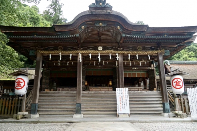 Kotohiragu Shrine: Conquer 1,368 Sacred Steps to Heaven's Most Rewarding View