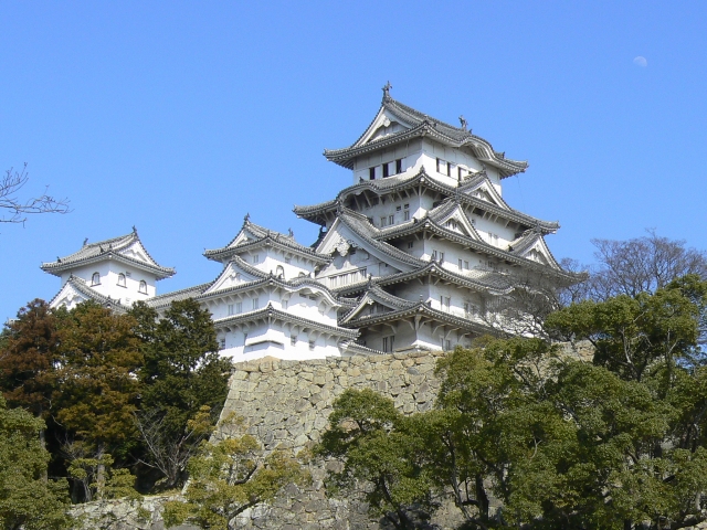 Himeji Castle: Japan's Must-Visit UNESCO White Heron Masterpiece